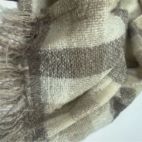 Doneyal Design Handcrafted Natural Fabrics Tan Plaid Mohair Wool Scarf Shawl - Picture 6 of 12